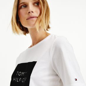 Tommy-Hilfiger-Camiseta-Estampa-Flocada